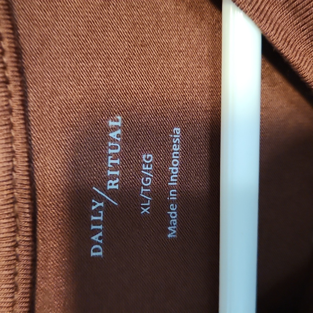 Daily Ritual Tank Top XL - Picture 3 of 4
